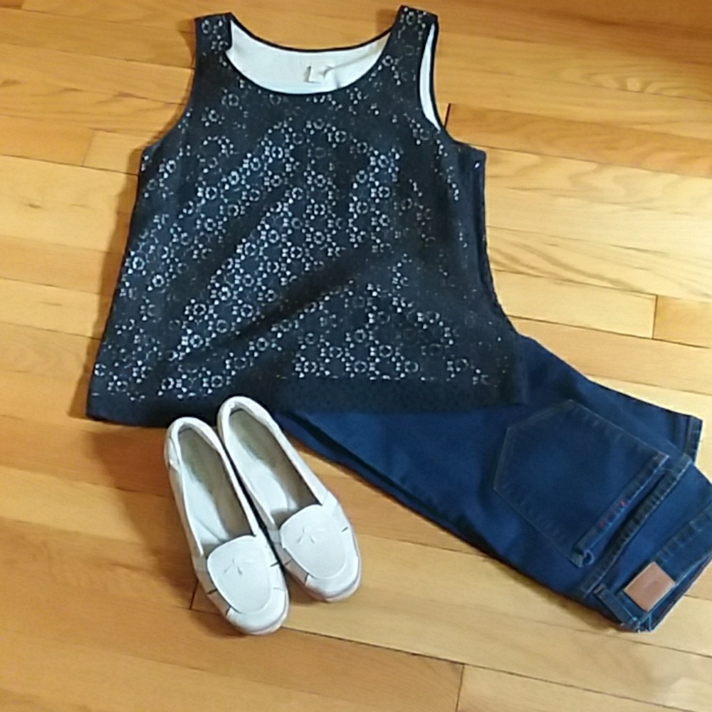 J.Crew black lace effect shell top size 8🍒